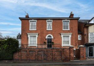 *LET AGREED* London Road, WR5
