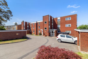 *SOLD STC* Bevere Court, Bevere, Worcester